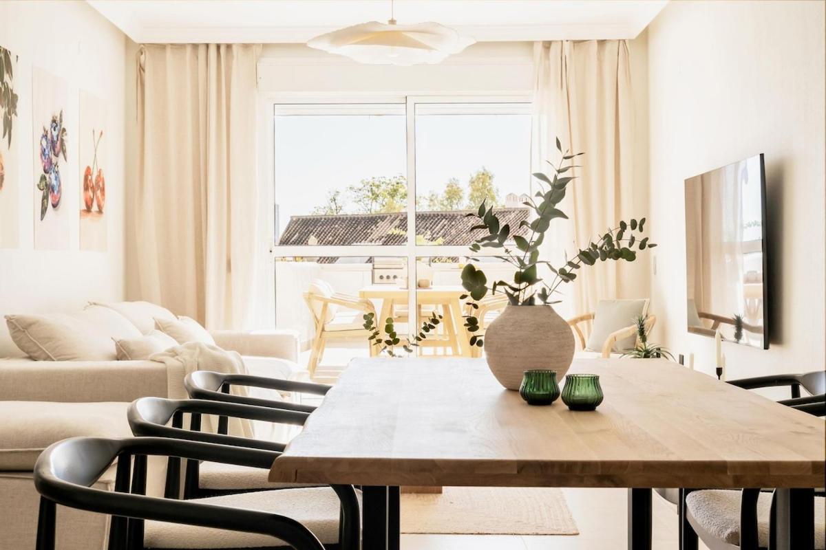 Apartament Beautiful 3-bedroom In *